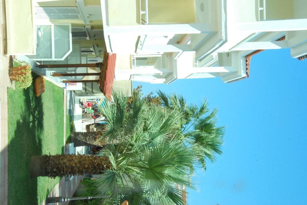 Изображение Naias 3*