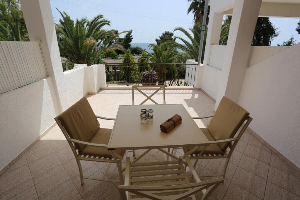 Фото Maison La Mer Apartments апартаменты