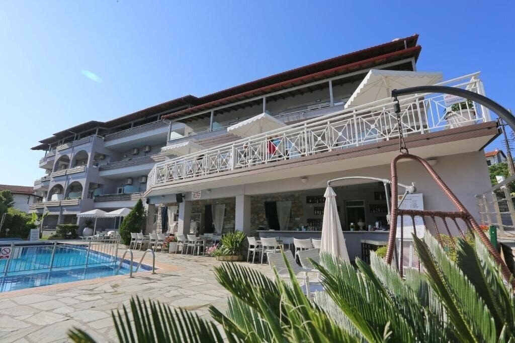 Tropical Hotel Hanioti 4* фотосуреті
