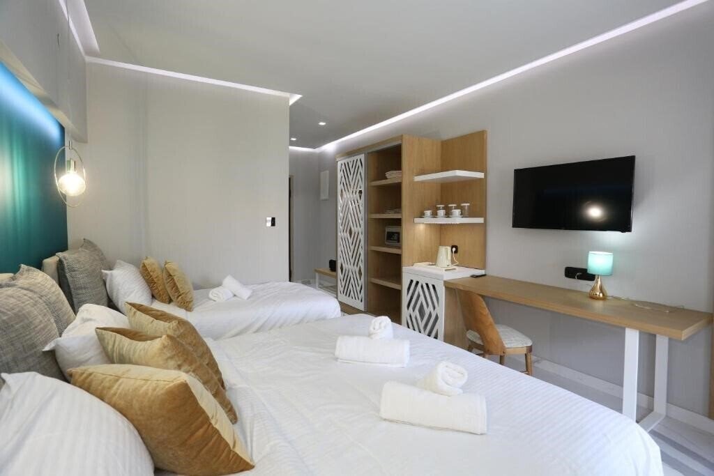 Tropical Hotel Hanioti 4* суреті