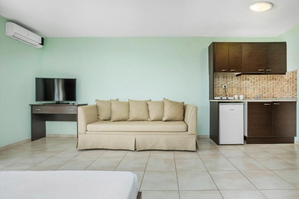 Poseidon Hotel Pefkohori 2* суреті