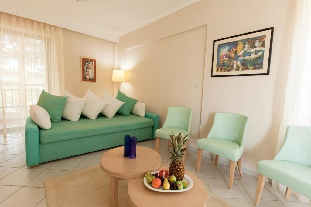 Kassandra Mare 3* фотосуреті