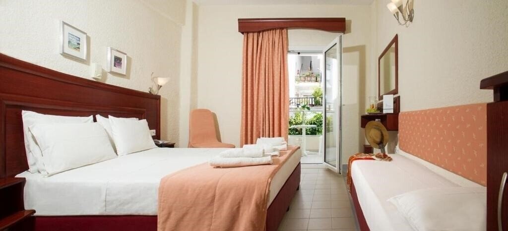 Фотография Xenios Loutra Beach Hotel 3*