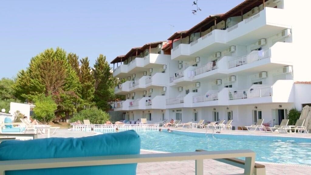 Отель Haris Hotel 2*