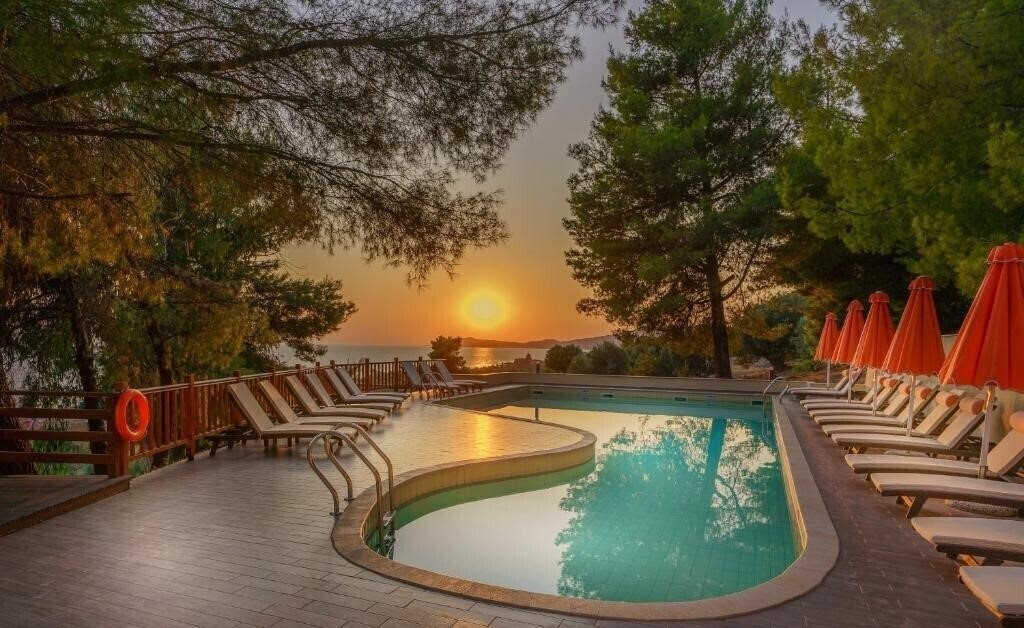 Отель Greek Pride Cronwell Rahoni 5*