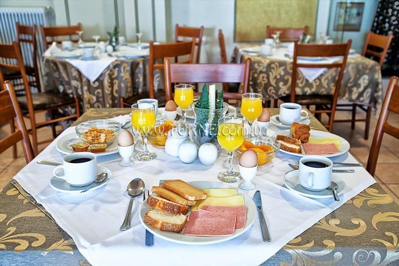 Фото Anastassiou Hotel 2*