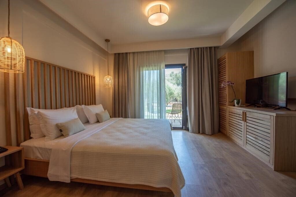 Elies 33 Bio Retreat 4* суреті