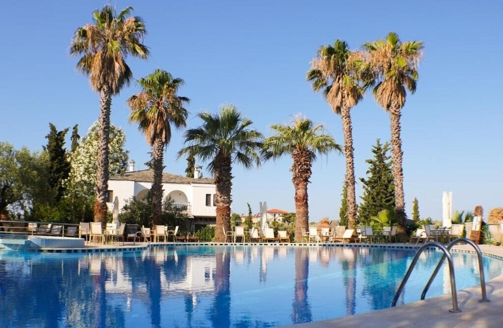 Отель Geranion Village 4*