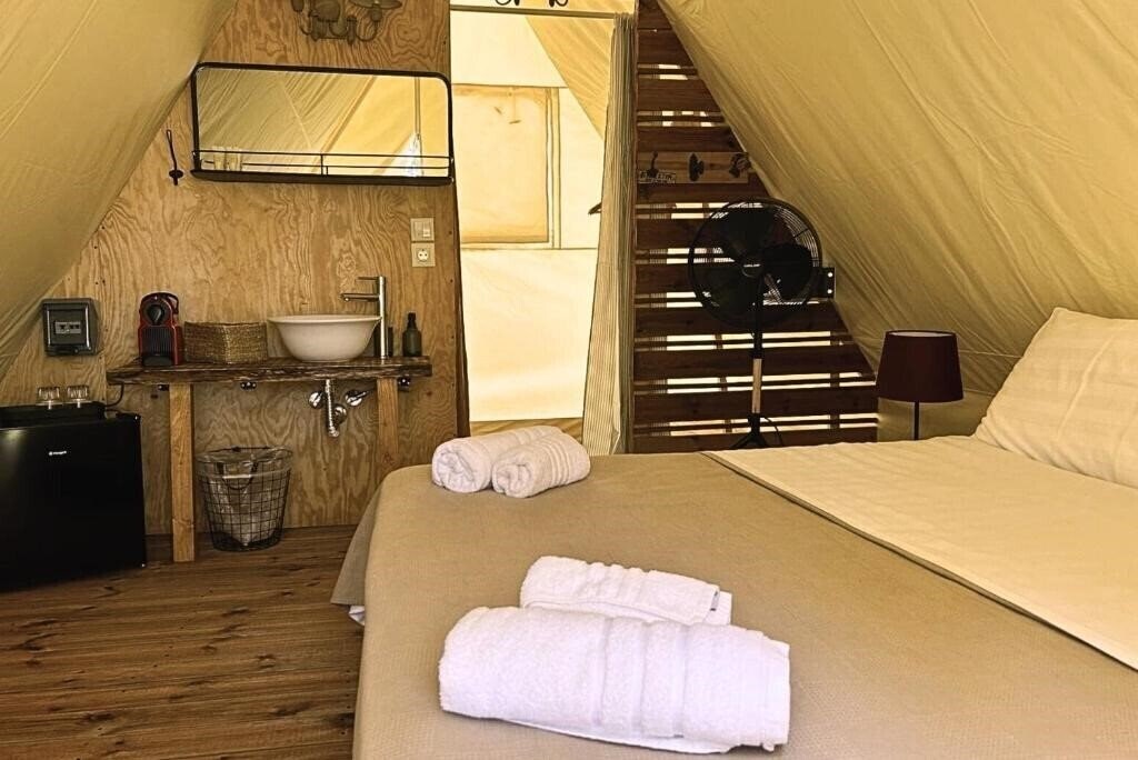 Pefkon Boutique 4* фотосуреті