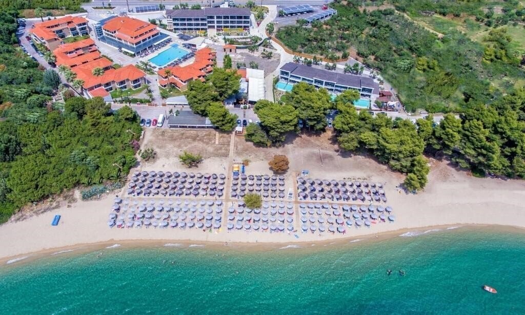 Отель Lagomandra Beach Hotel 4*