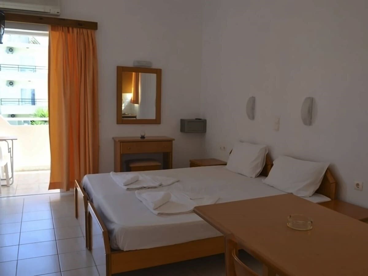 Alexandros Apartments 3* суреті