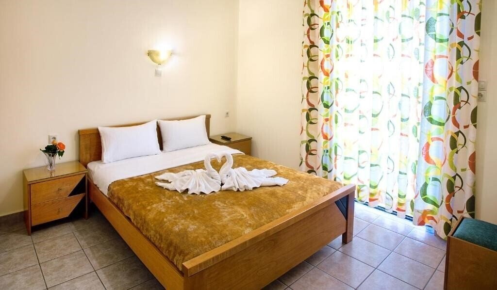 Nicolas Hotel 1* суреті