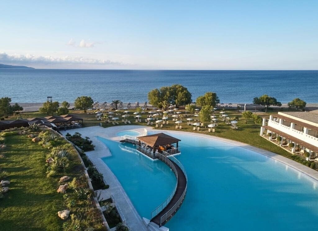 Отель Giannoulis Cavo Spada Luxury Sports & Leisure Resort & SPA 5*