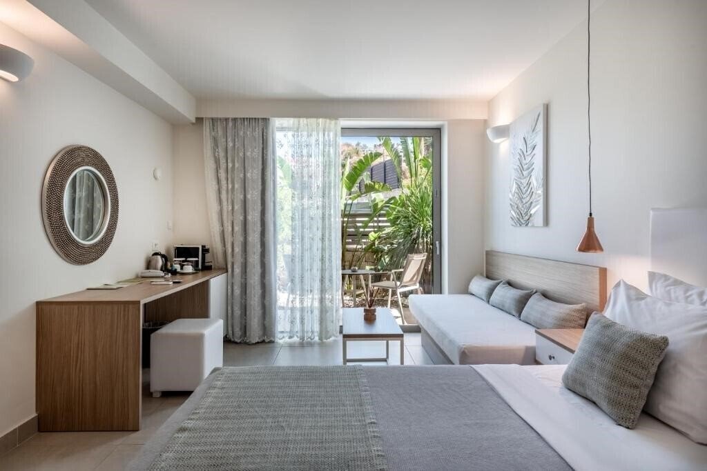 Фото Aloe Boutique & Suites 5*