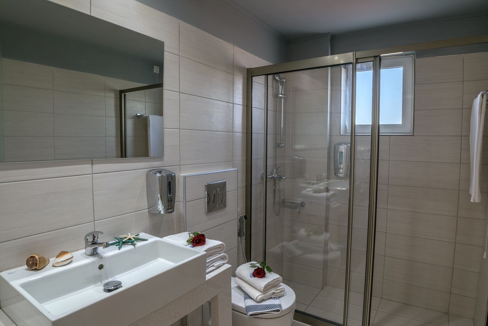 Happy Days Beach Hotel 4* суреті