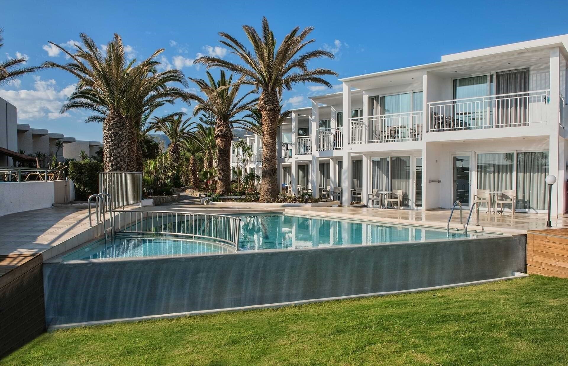 Happy Days Beach Hotel 4* қонақ үйі