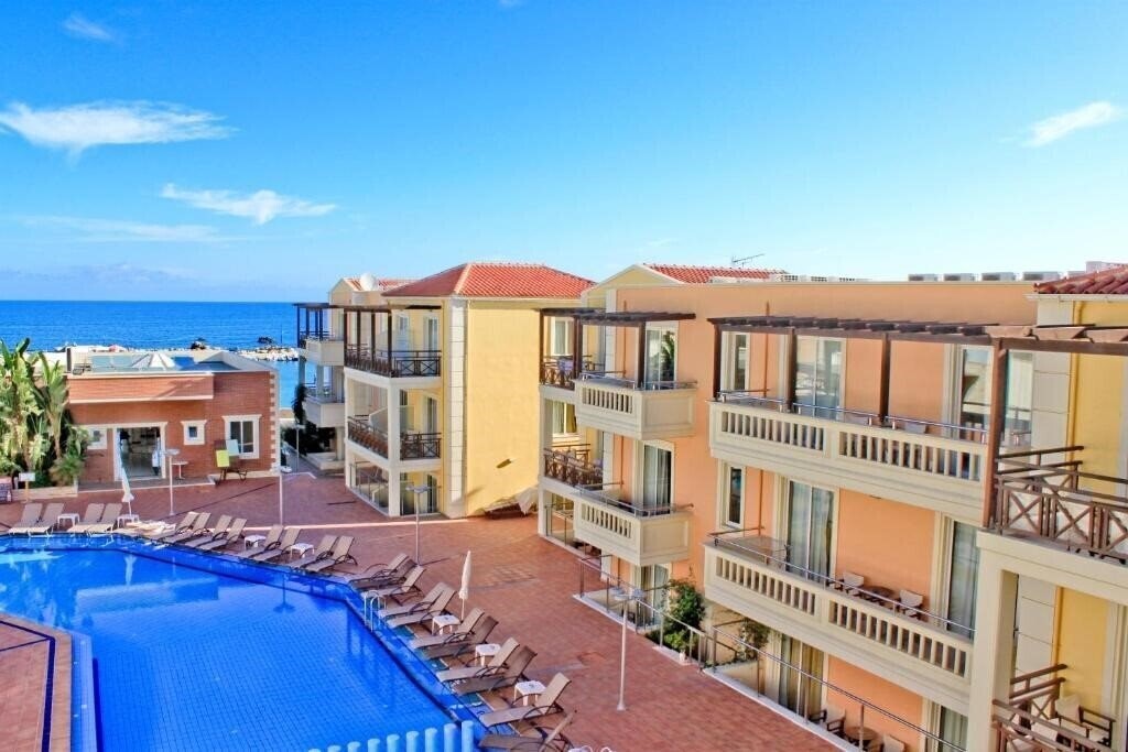 Porto Kalamaki Hotel 2* қонақ үйі