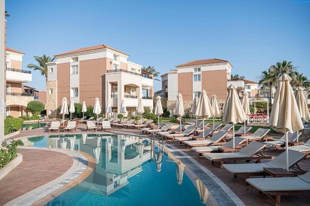 Atlantica Caldera Beach 4* қонақ үйі