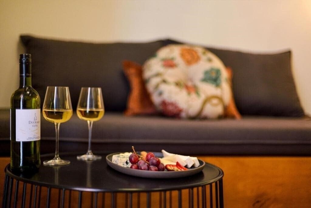 Neorion Living 4* фотосуреті