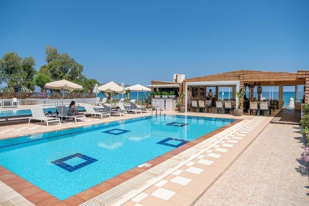 Фото Esperides Beach Hotel Apartments 3*
