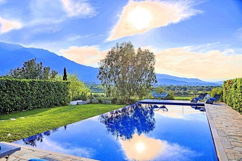 Фотография Cretan Mansion with Heated Swimming Pool 3*