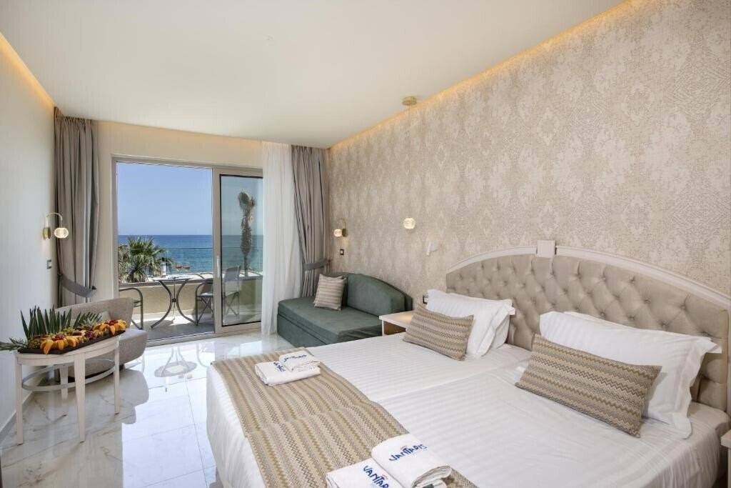 Фото Vantaris Beach 4*