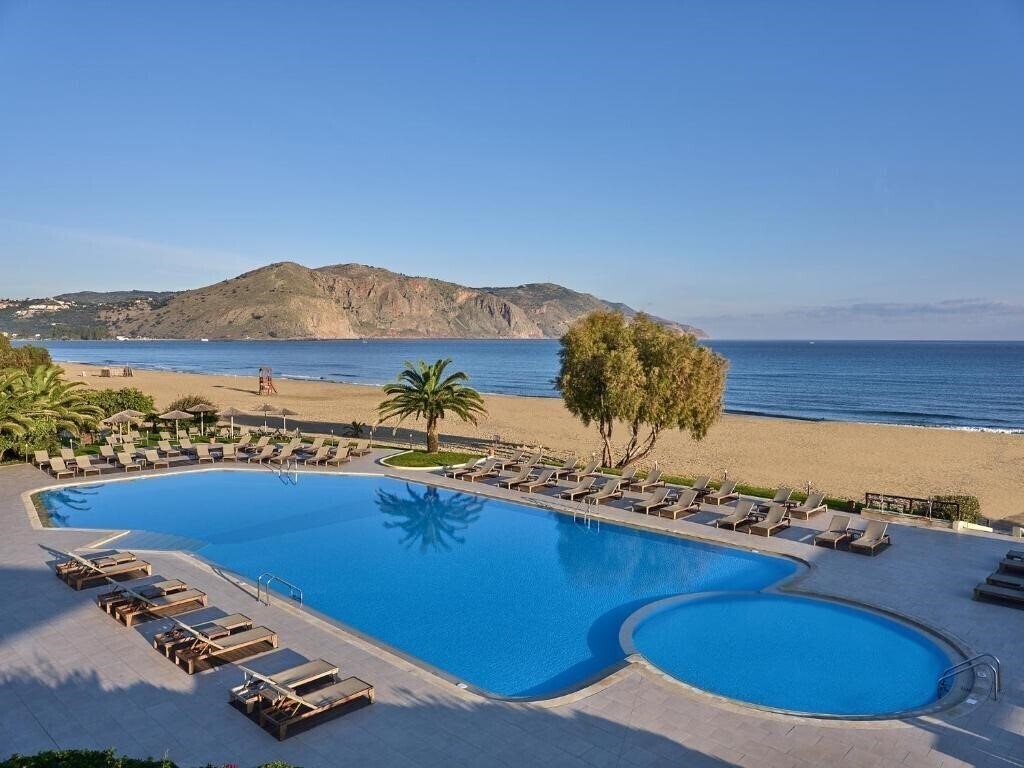 Pilot Beach Resort & SPA 5* қонақ үйі
