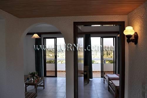Karavos Apartments 2* суреті