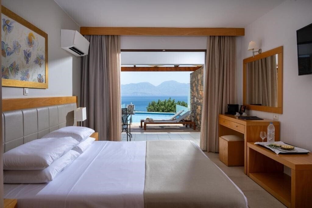 Miramare Luxury Villas 4* фотосуреті