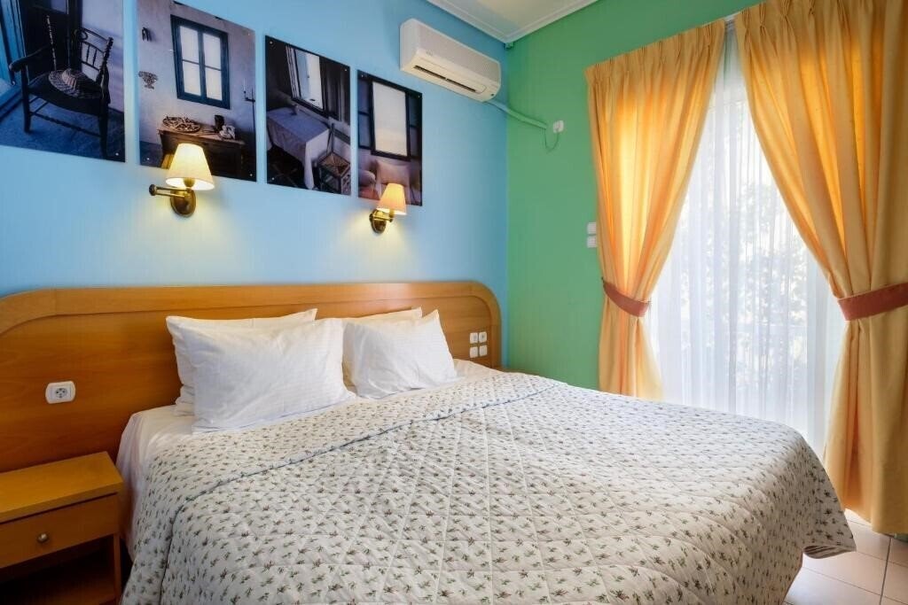 Отель Segas Hotel 2*