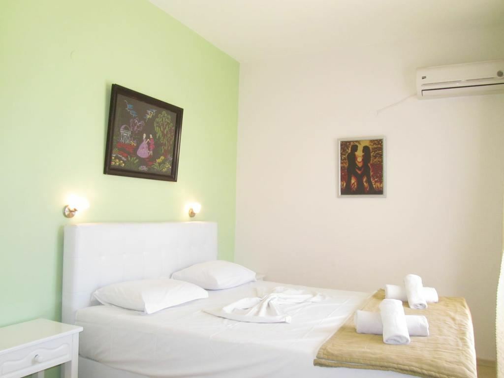 Irini Studios 2* қонақ үйі