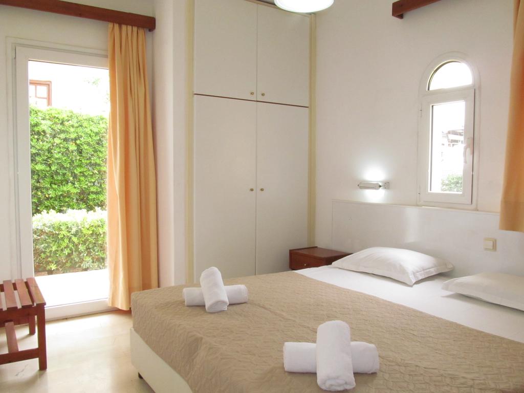 Irini Studios 2* фотосуреті