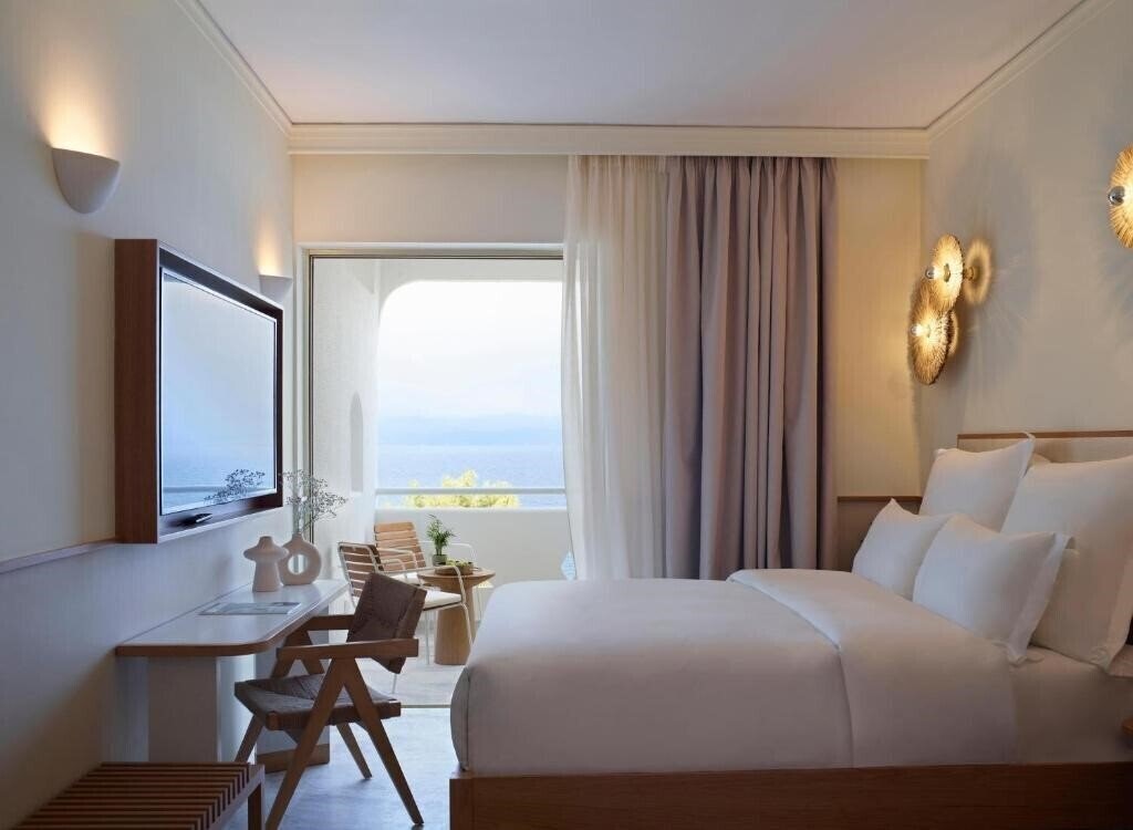 Фото Brown Beach Chalkida, a Member of Brown Hotels 4*