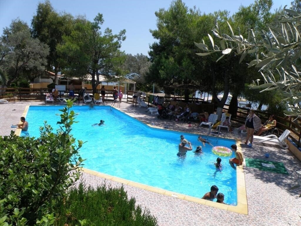 Petit Village Hotel 3* қонақ үйі