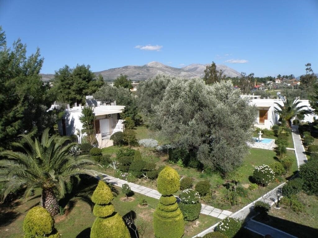 Petit Village Hotel 3* суреті