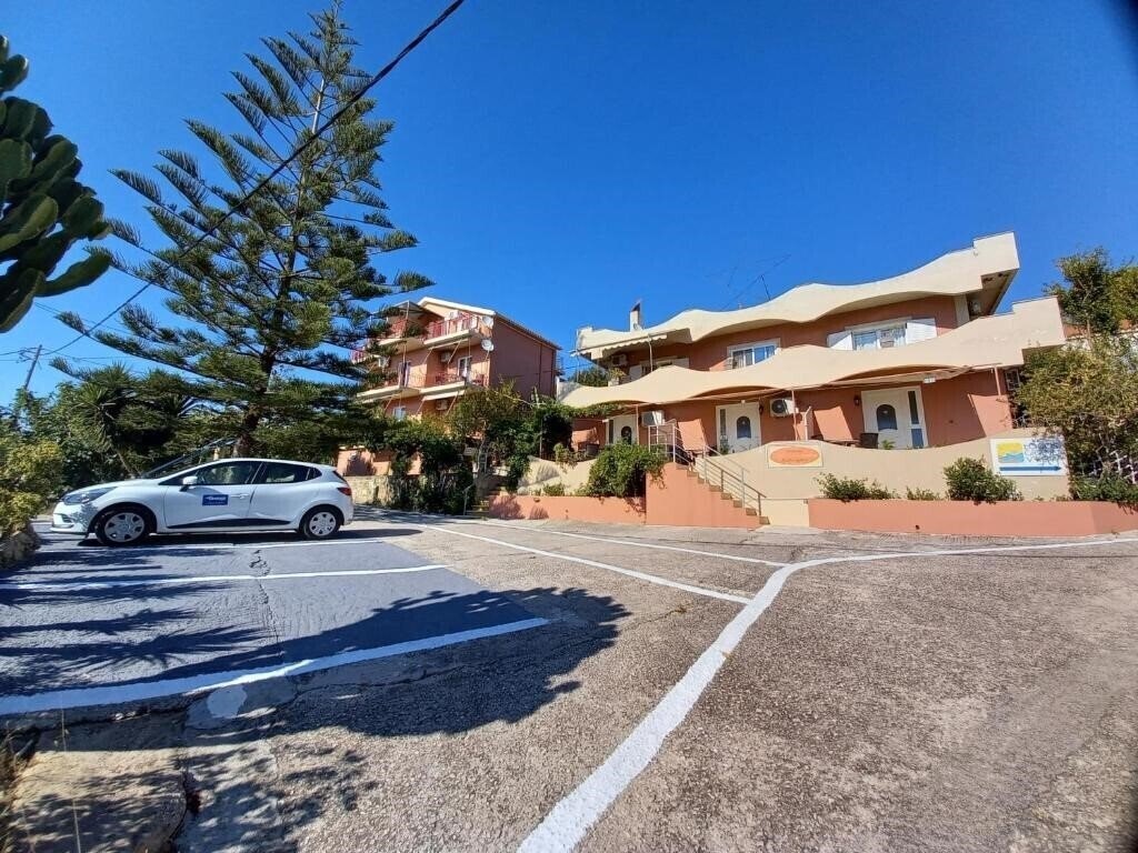 Отель Stefanos Studios 3*