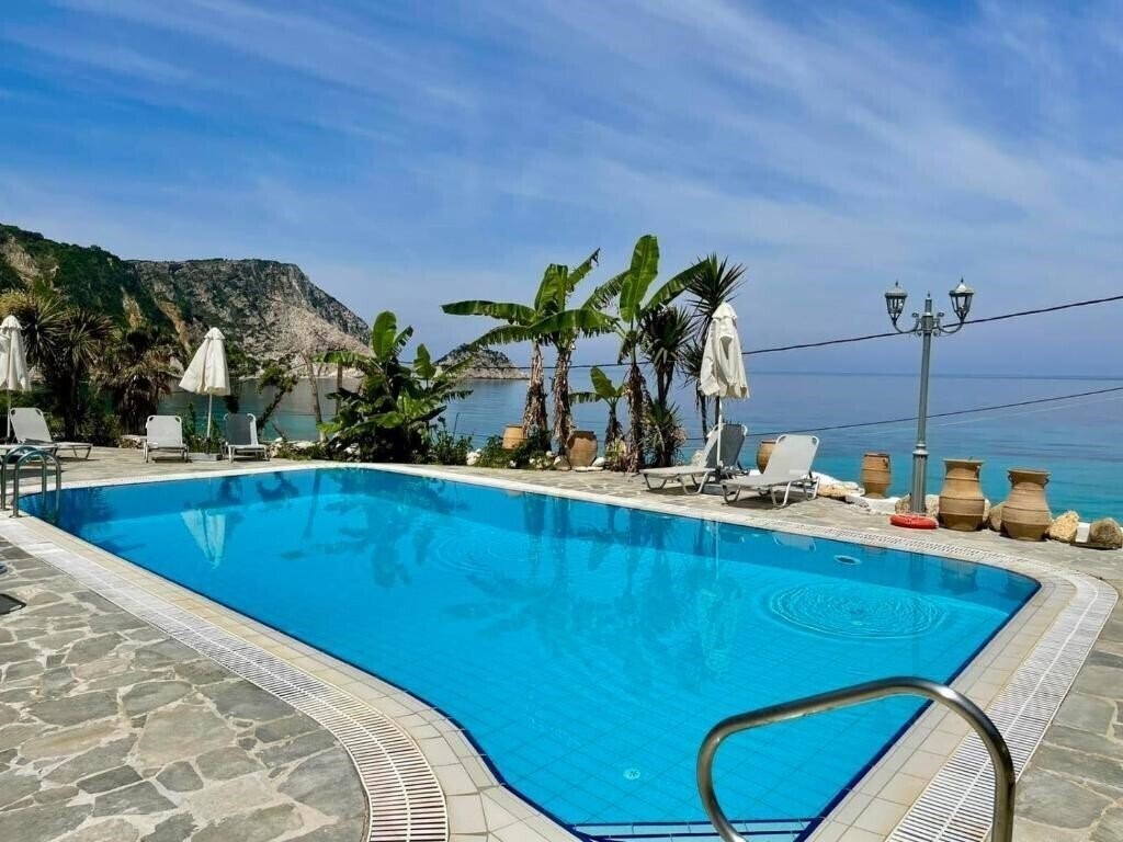 Petani Beach Suites 3* суреті