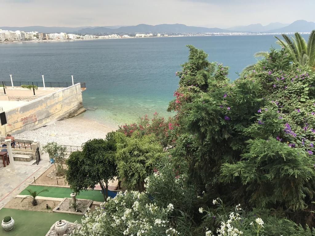 Aegli Hotel 2* суреті