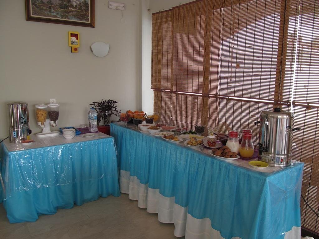 Karina Hotel 2* фотосуреті