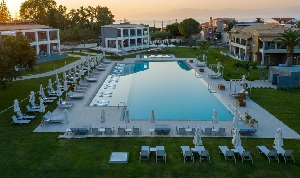 Acharavi Beach Hotel 4* қонақ үйі