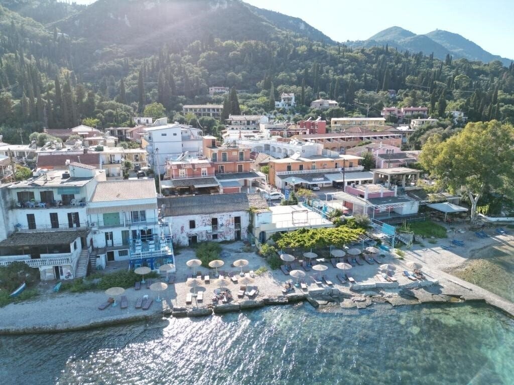 Отель Avra Budget Beach Hotel 1*