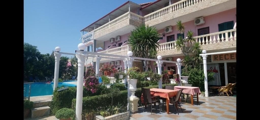 Фото Flamingo Apartments 3*