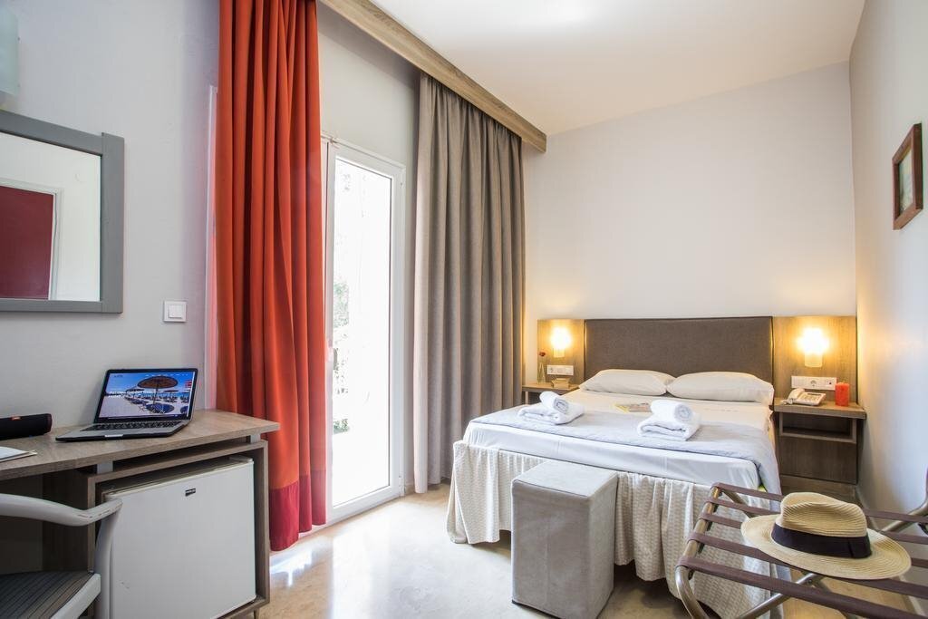 Silver Bay Hotel 3* суреті