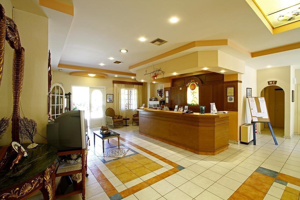 Отель Bintzan Inn 3*