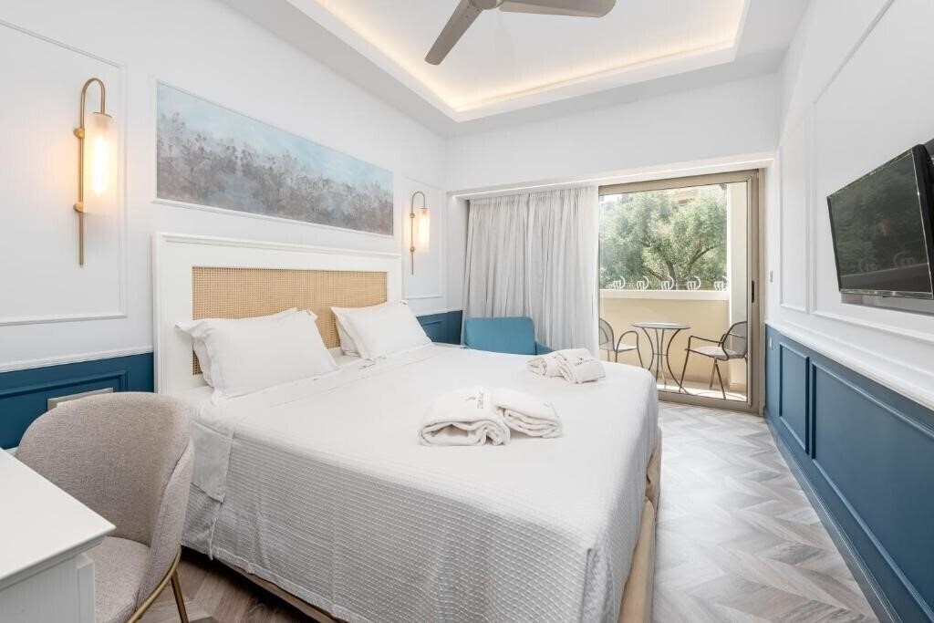 Фото Corfu Mare 4*