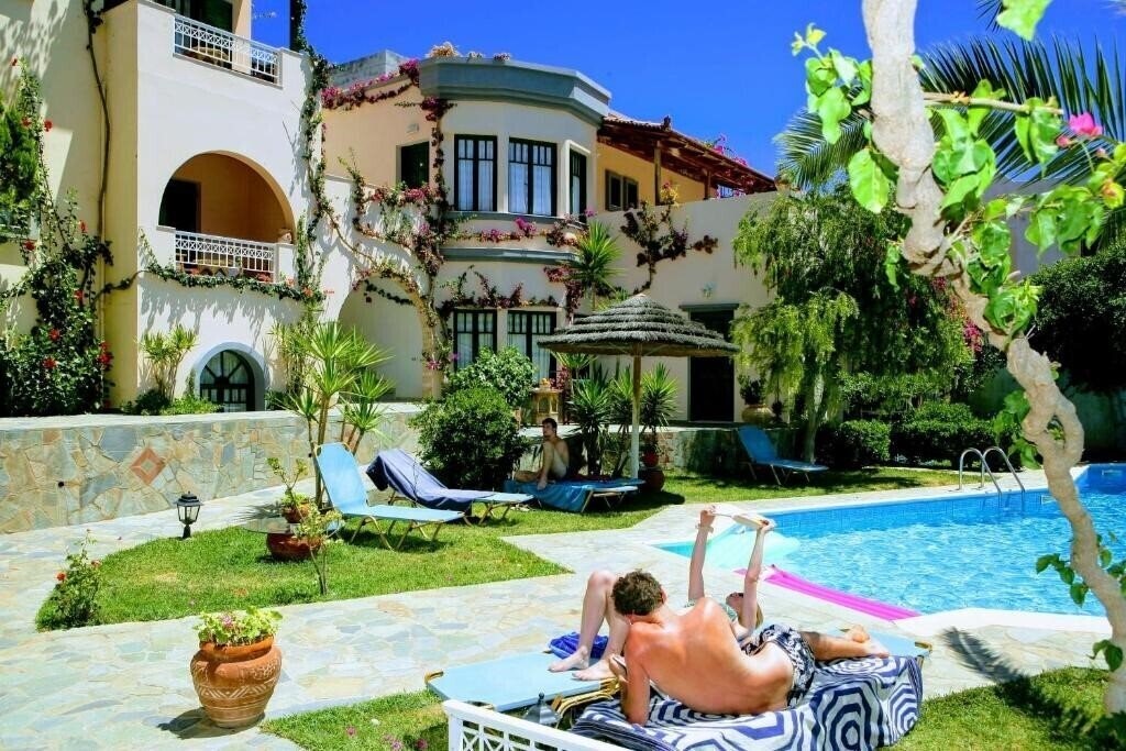 Aquarius Aparthotel 3* фотосуреті