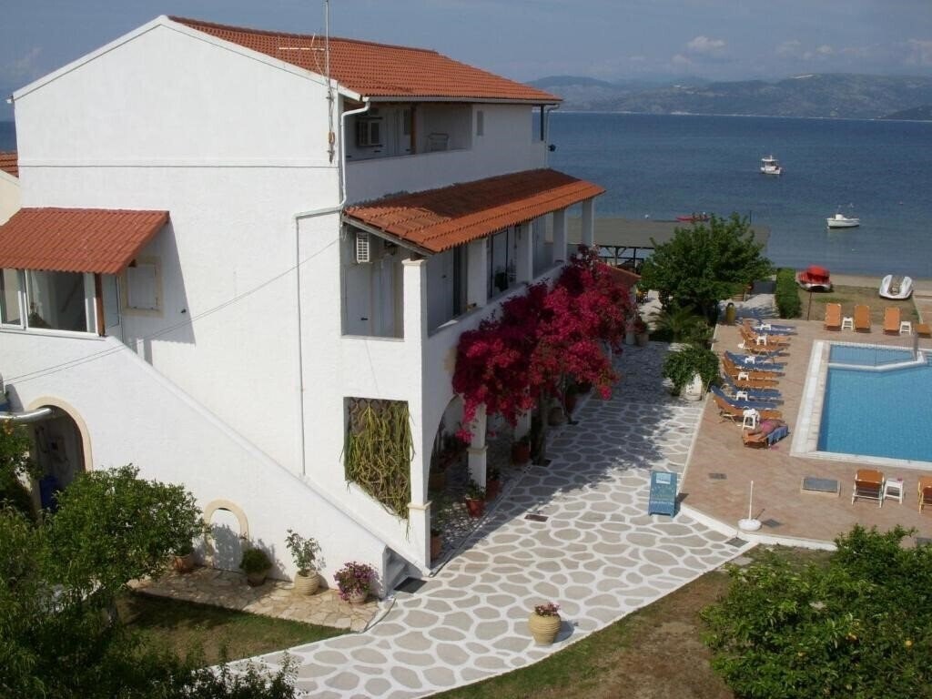 Likourgos Beach 3* қонақ үйі