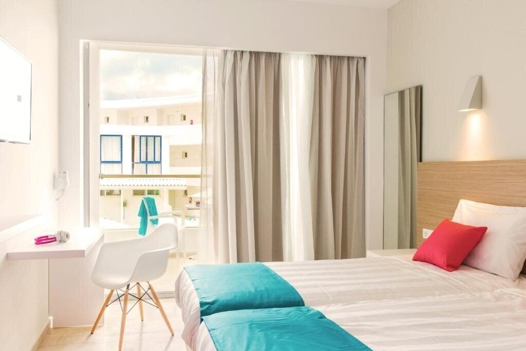 Smartline Nasos Hotel 3* фотосуреті