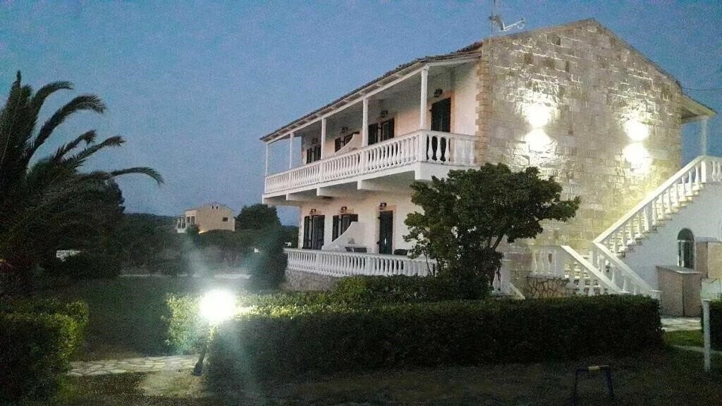 Картинка Elli Villa Apartment 4*