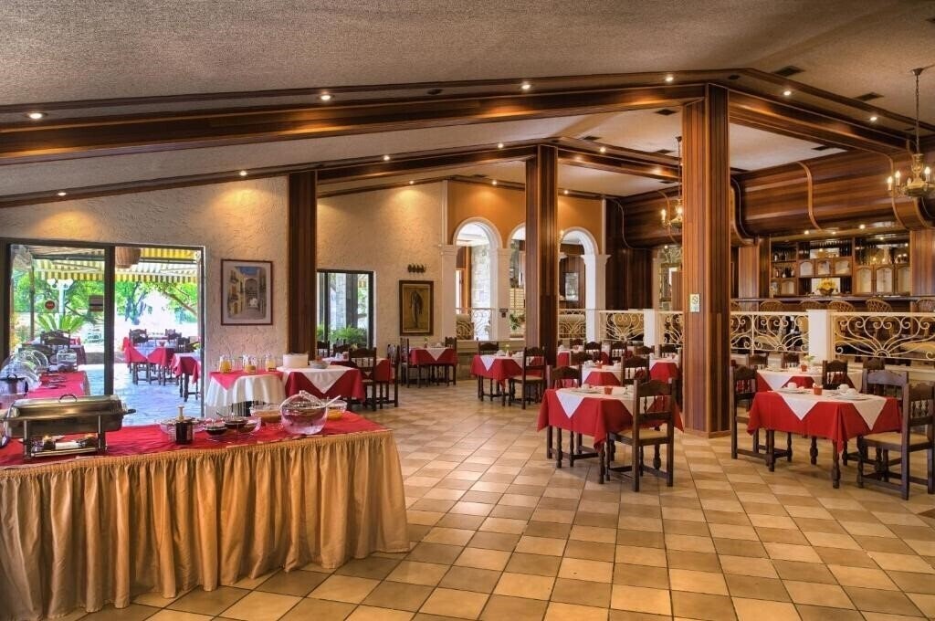 Molfetta Beach 3* суреті